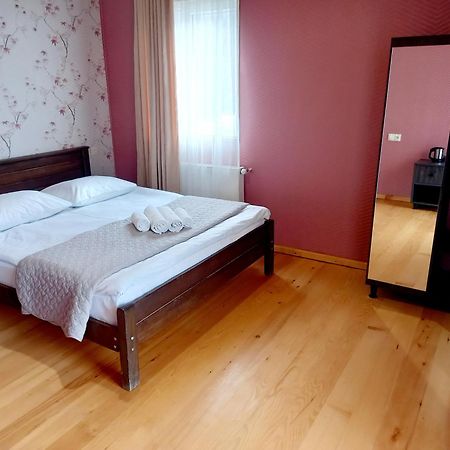 Stop House Mestia Bagian luar foto